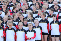 1127_Eroeffnung_Aufstellung_Hannah_Johannes