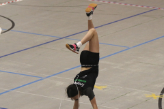 Theresa_Handstand